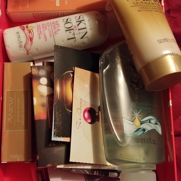 Avon Christmas Premade gifts new - Picture 2 of 2